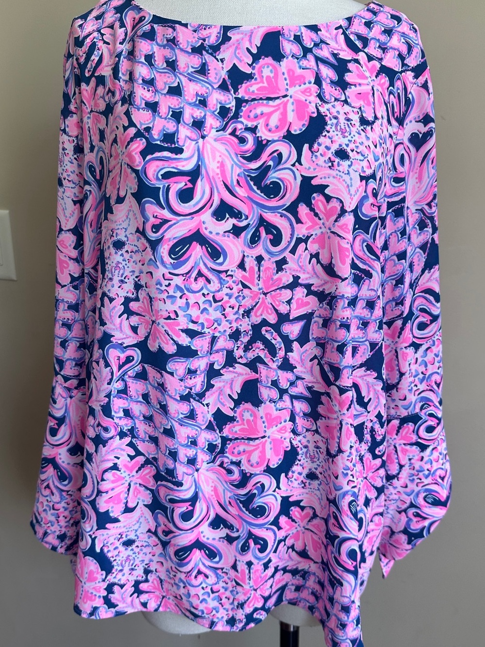 Lilly Pulitzer Langston Blouse, Love You Bunches, Size XL